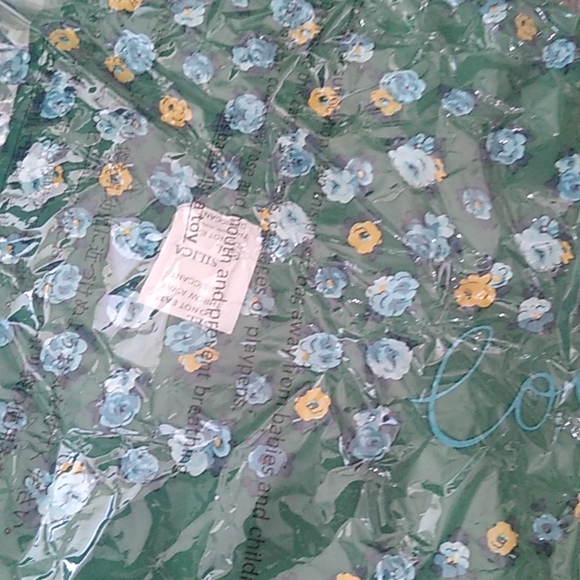 Coach Essential Tea Rose Silk Diamond Scarf, Shamrock Green - Picture 4 of 8